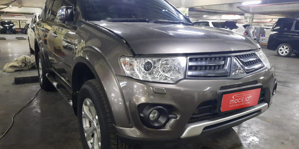 MITSUBISHI PAJERO SPORT DAKAR AT 2015