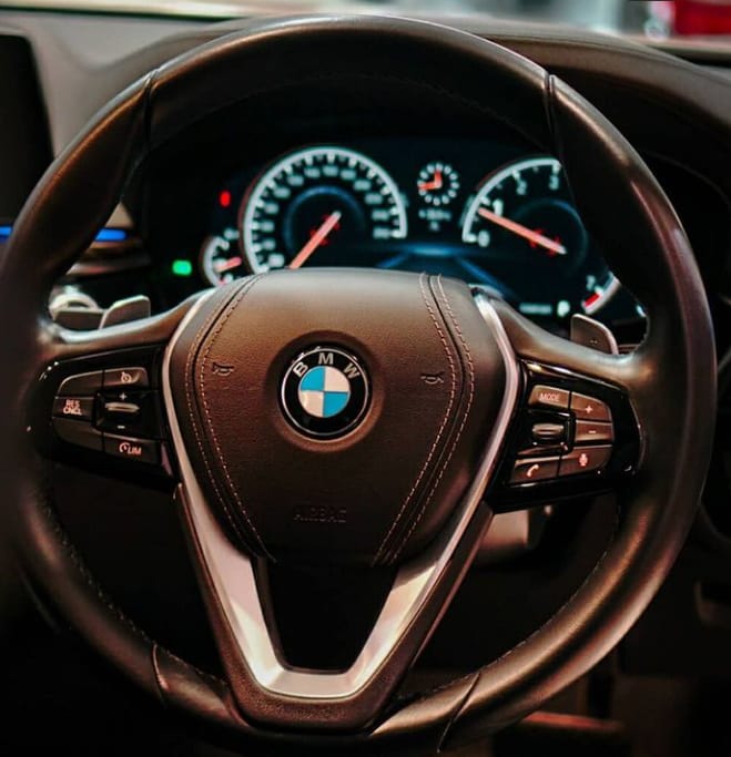 BMW SERIE 5 G30 530i AT 2018