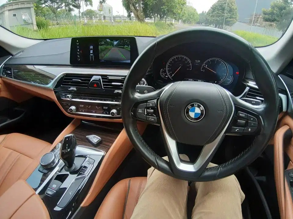 BMW SERIE 5 G30 520i AT 2019