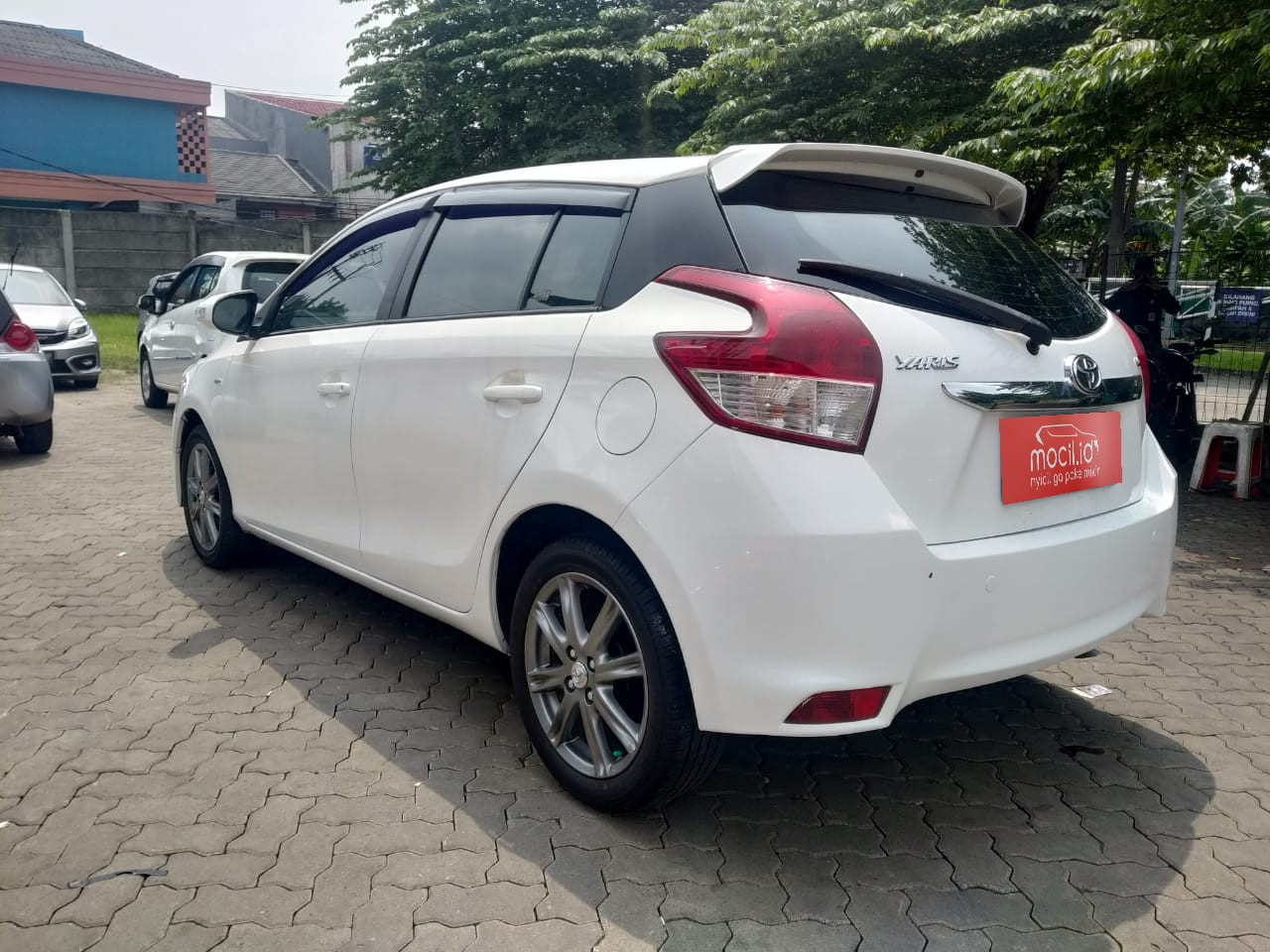 Mobil Toyota Yaris 1.5L G 2015