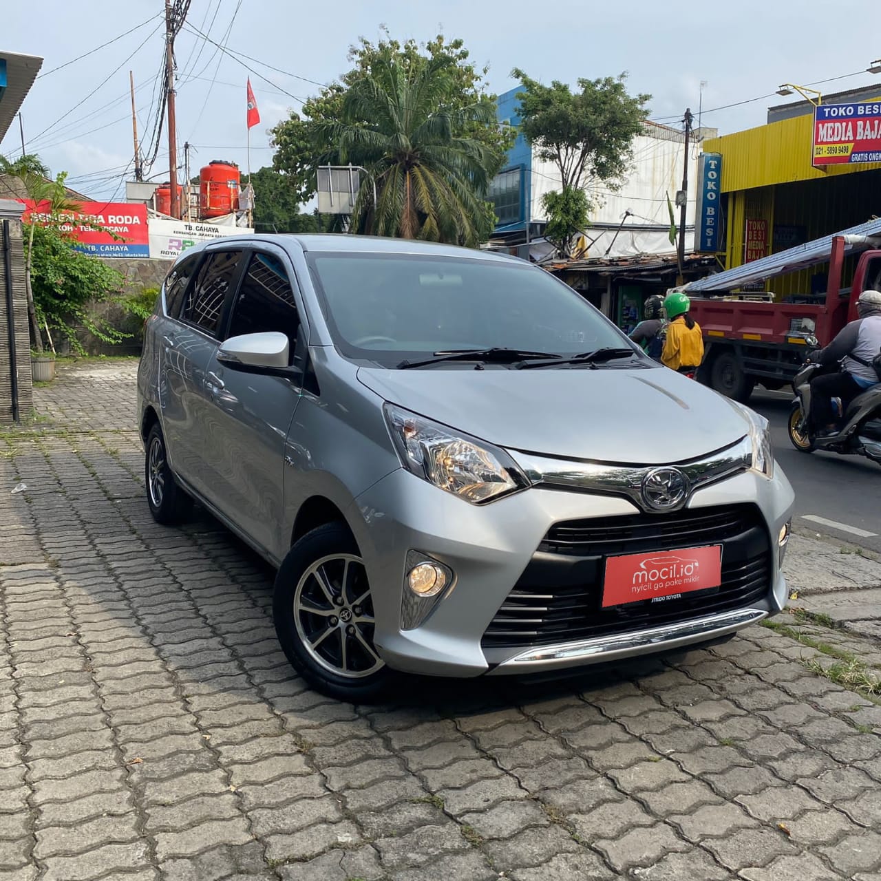 Mobil Toyota Calya 12L G 2018
