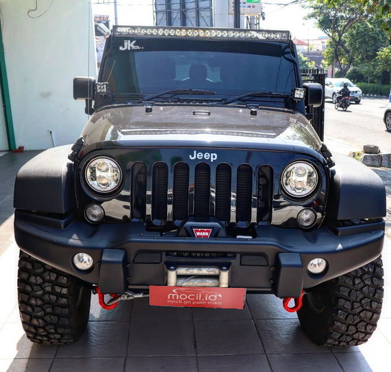 Mobil Jeep Wrangler Mountain 2015