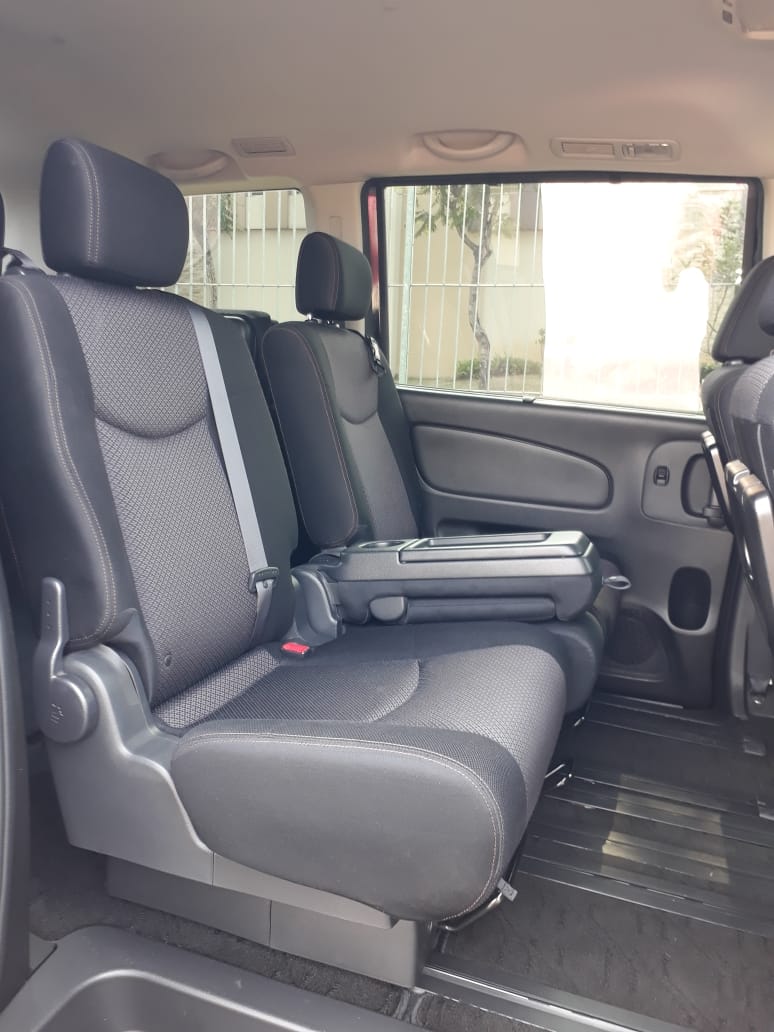 Nissan Serena e Power салон