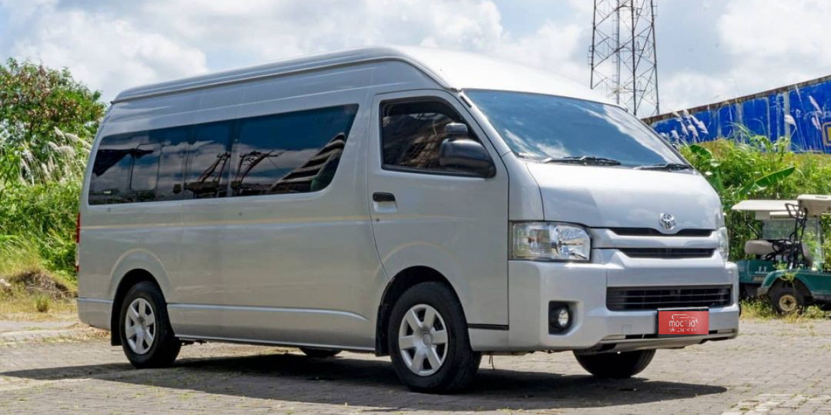 Mobil Toyota Hiace 2.5L Commuter 2014