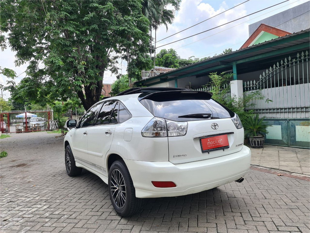 TOYOTA HARRIER 2.4L AT 2011