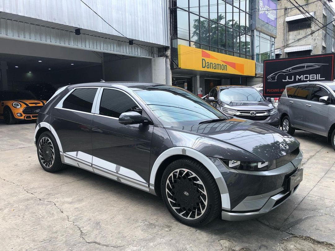 Mobil HYUNDAI IONIQ 5 SIGNATURE LONG RANGE 72.6 KWH AT 2022 - Mocil.id